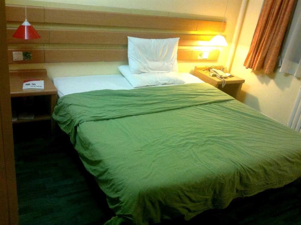 Home Inn Changchun Dajing Road Ouya Outlets Exteriör bild